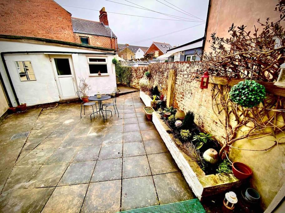 Brickworks - 2 Bedrooms, 15 Mins Walk To The Centre, With Garden Cardiff Kültér fotó