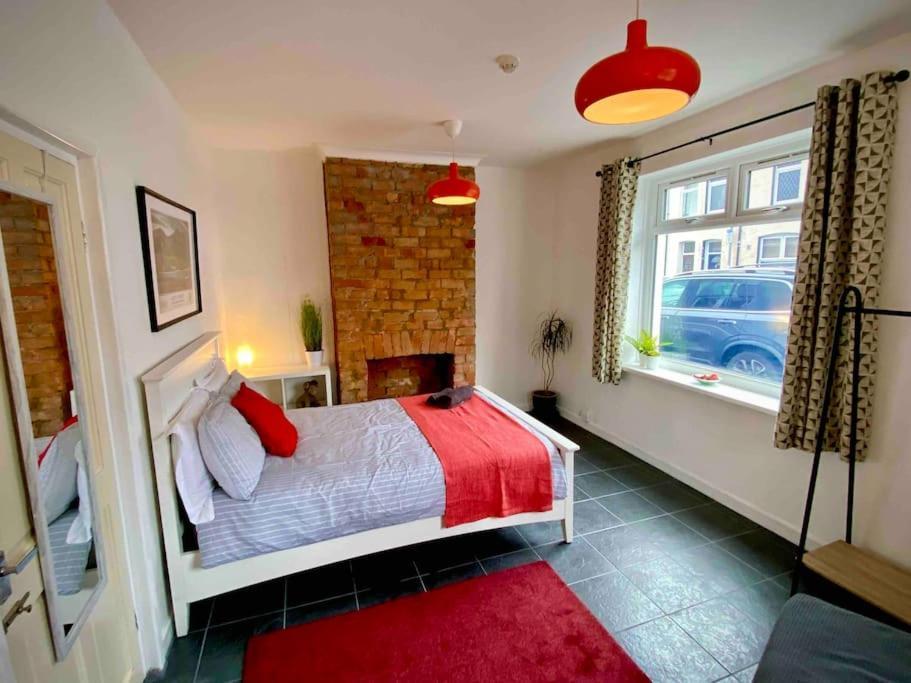Brickworks - 2 Bedrooms, 15 Mins Walk To The Centre, With Garden Cardiff Kültér fotó